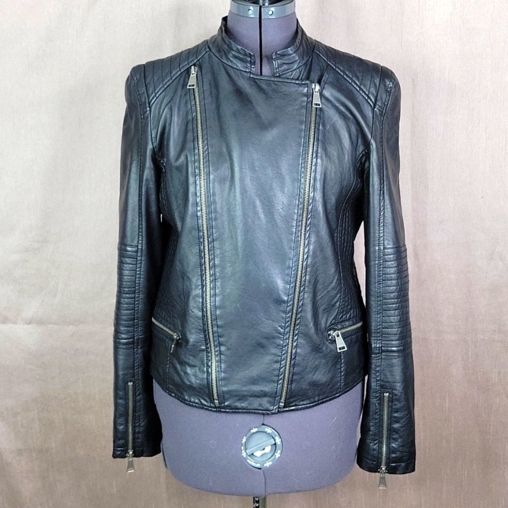 YMI Black Faux Leather Motorcycle Jacket Size Medium